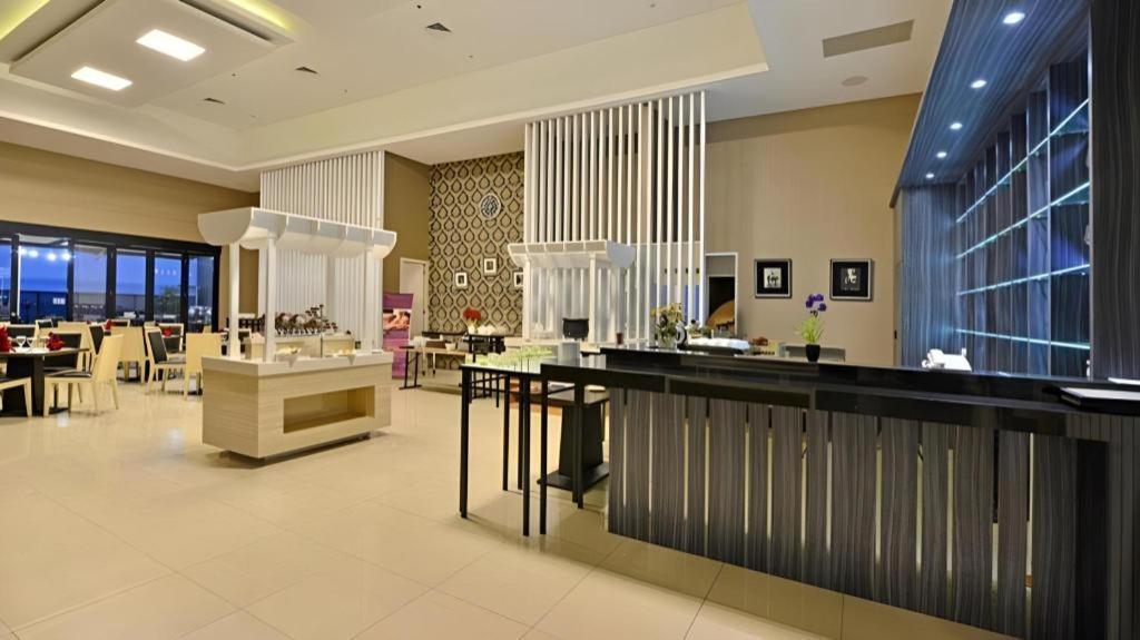 Travello Hotel Bandung Exterior foto