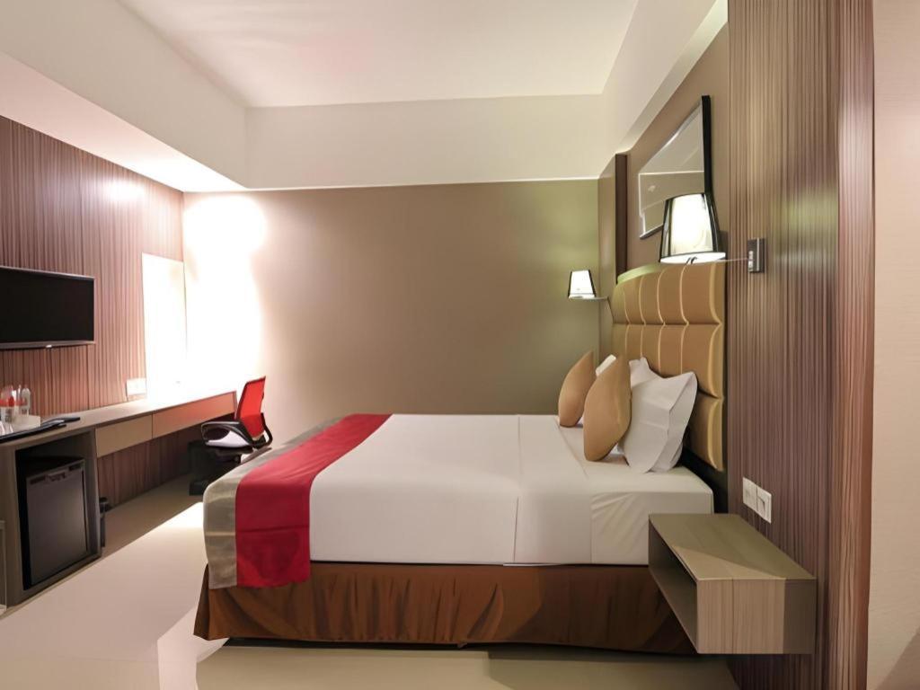 Travello Hotel Bandung Exterior foto