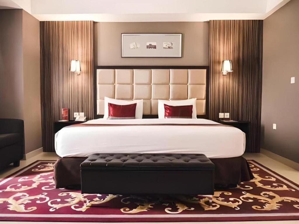 Travello Hotel Bandung Exterior foto