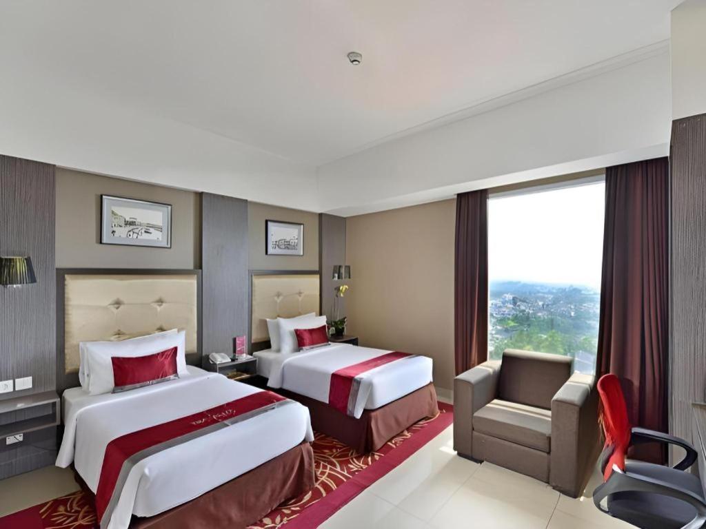 Travello Hotel Bandung Exterior foto