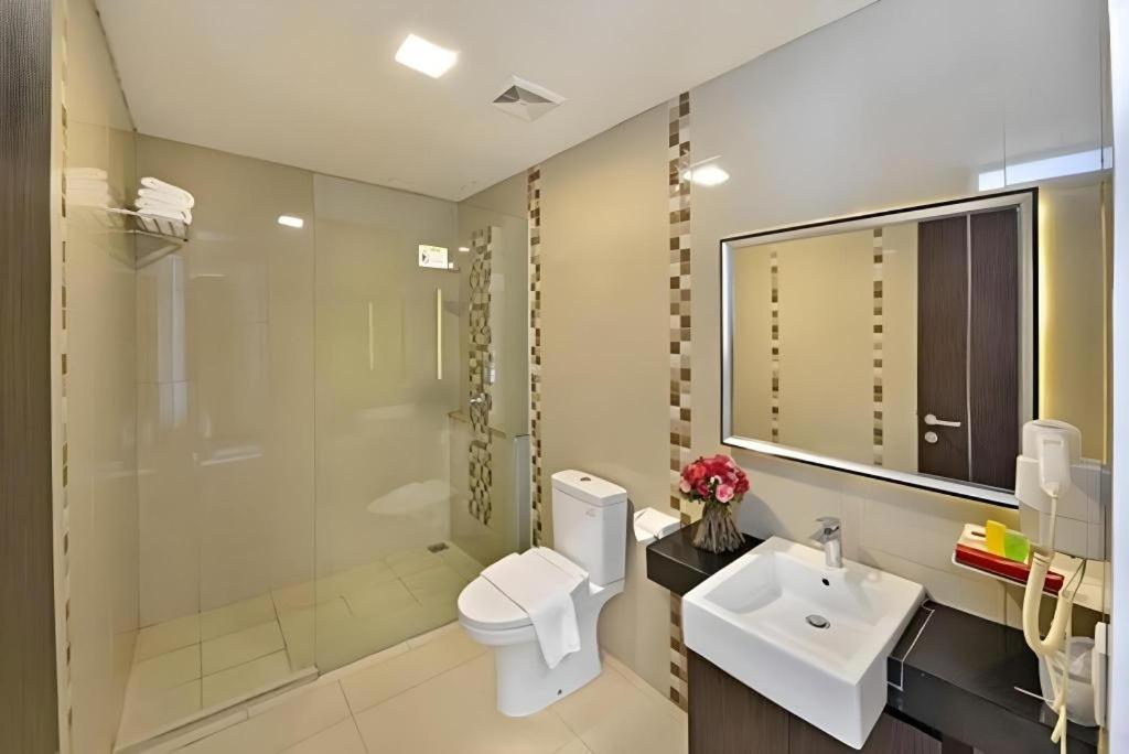 Travello Hotel Bandung Exterior foto